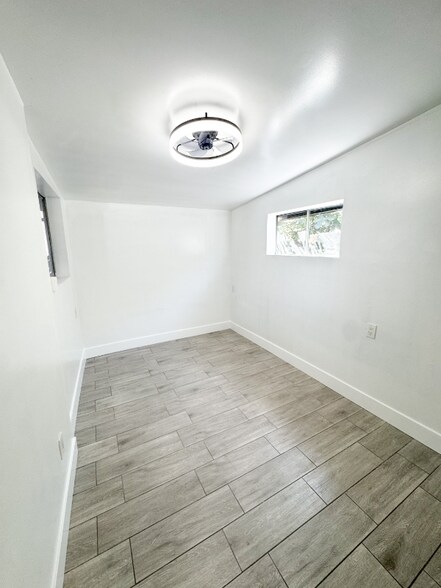 Building Photo - 714 S Oakford Dr