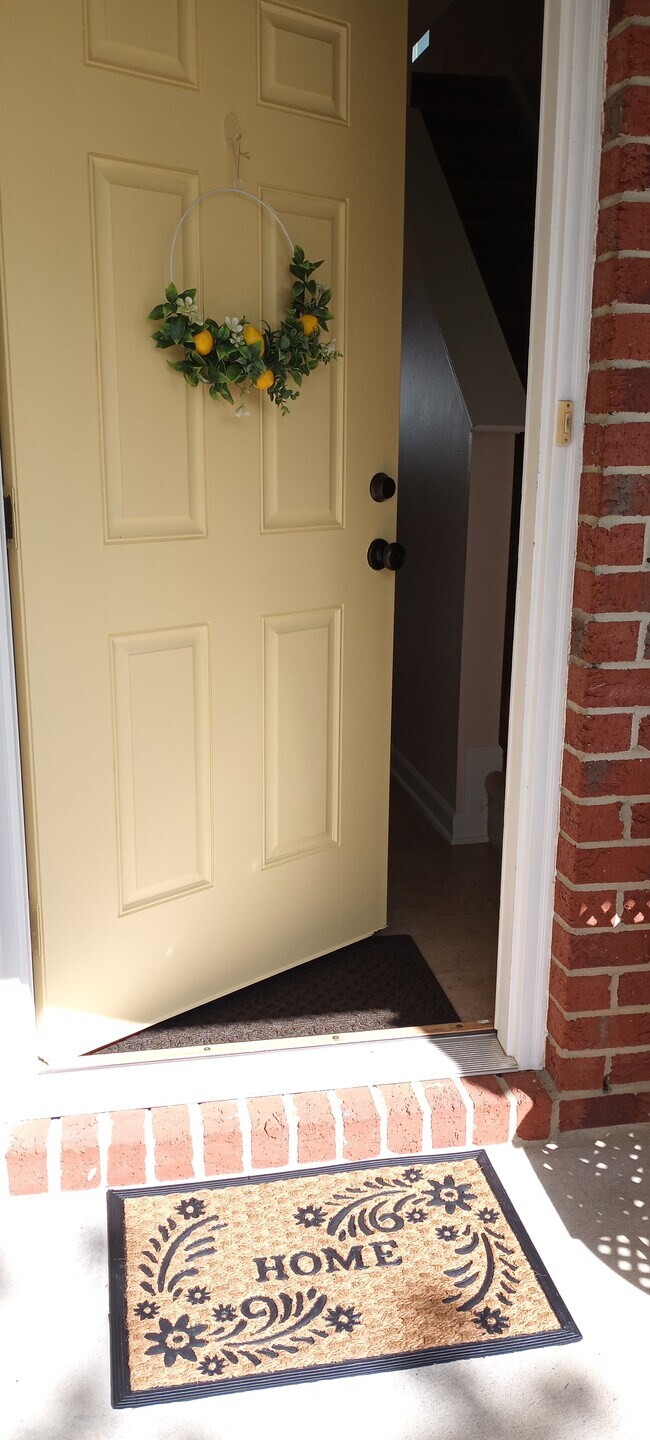 Building Photo - 1006 Collington Dr