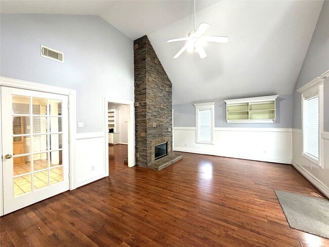 Building Photo - 3031 Windmill St