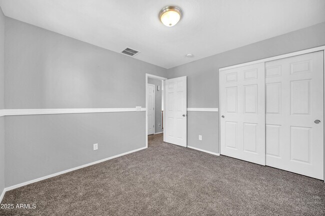 Building Photo - 15385 W Cottonwood Cir