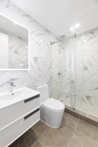 Building Photo - 227 E 59th St