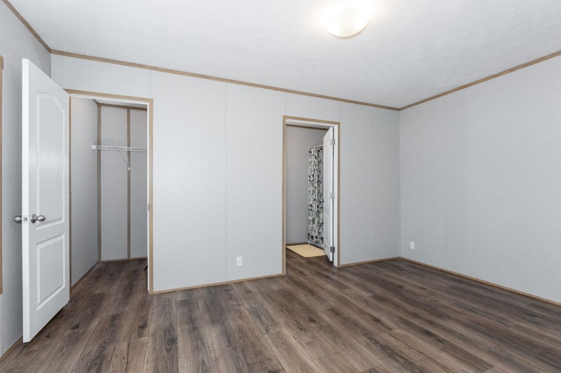 Building Photo - 696 Tara Rd