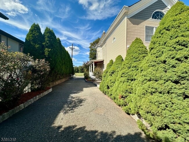 Building Photo - 38 Totowa Rd