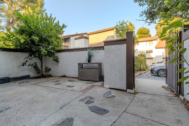 Building Photo - 21535 Erwin St