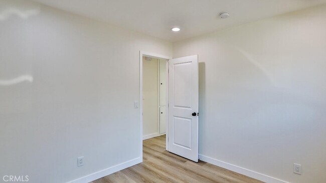 Building Photo - 247 S Date St E