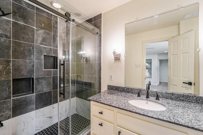 Building Photo - 1743 Randons Point Dr