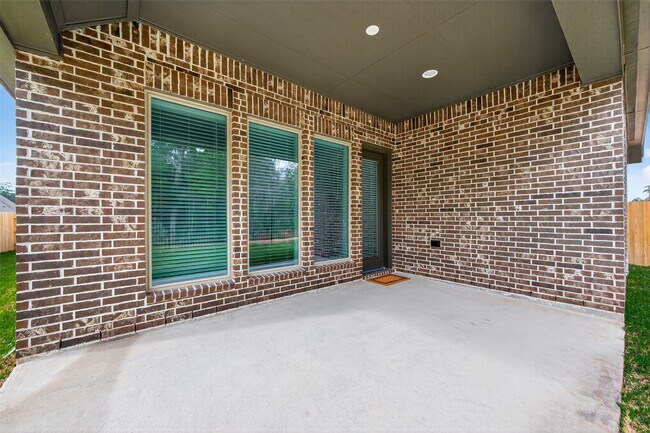 Building Photo - 122 Sierra Strm Ln