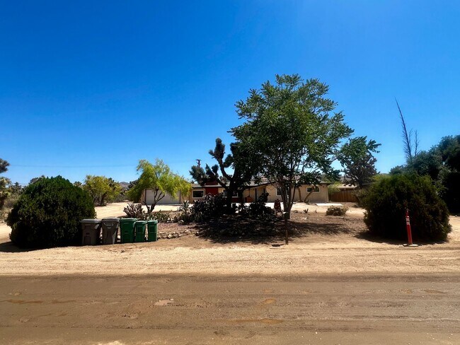 Building Photo - 56769 Joshua Dr