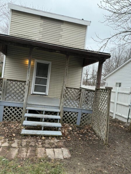 Building Photo - 1447 Tait St