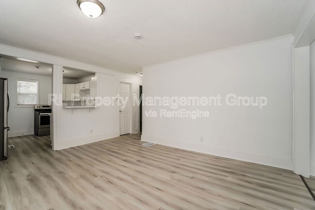 Building Photo - 56 E Coshocton St