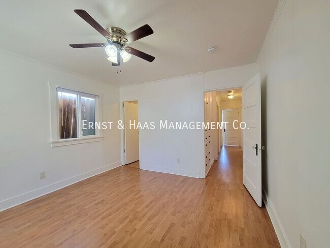 Building Photo - 1378 Loma Ave