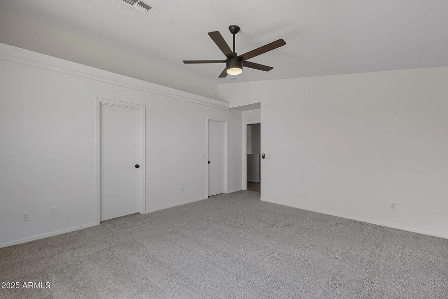 Building Photo - 2148 N Santiana Pl