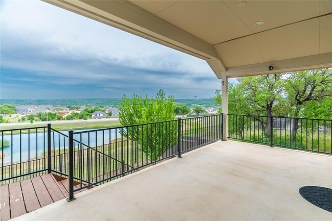 Building Photo - 125 Saturnia Dr