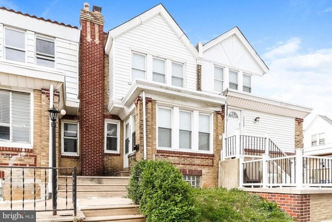 Building Photo - 3002 McKinley St