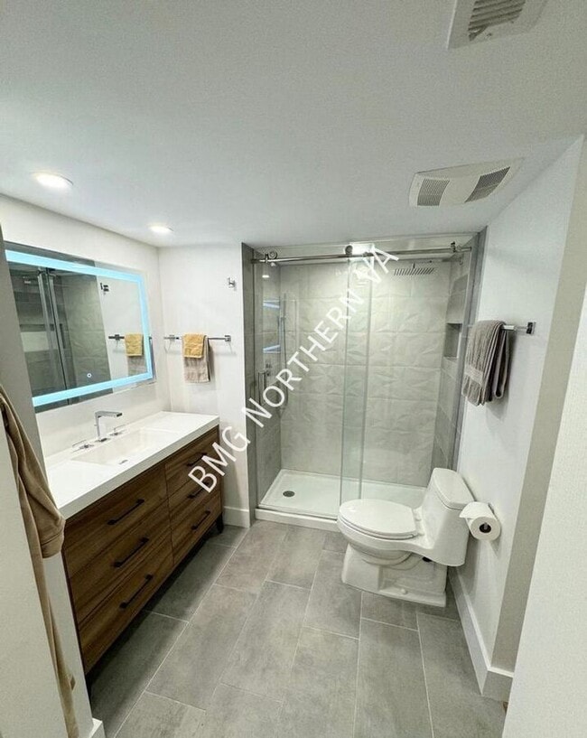 Building Photo - 1200 Braddock Pl