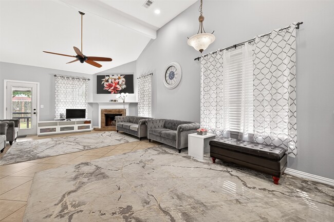 Building Photo - 20135 Golden Mesa Dr