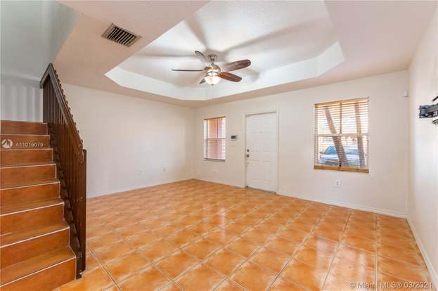 Building Photo - 632 SW 107th Ave