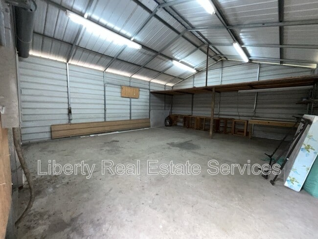 Building Photo - 106 Faye Dr