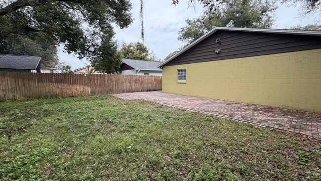 Building Photo - House For Rent - Metrowest