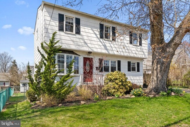 Building Photo - 268 Maple Ave