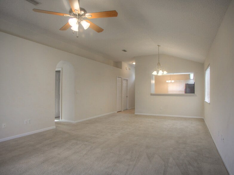 Building Photo - 3374 Guernsey Ct