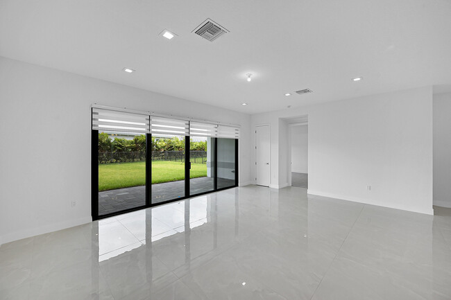Building Photo - 13080 Feathering Wy