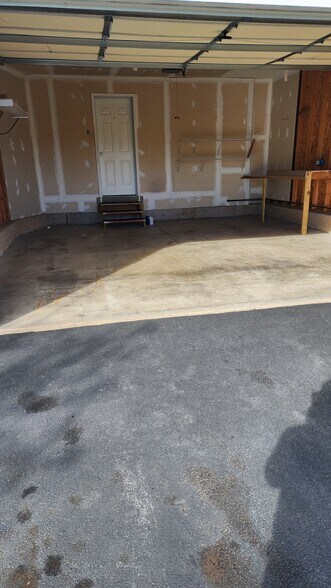 Building Photo - 162 Slindes Woods Cir