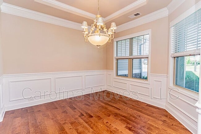 Building Photo - 12 Glenmora Rd