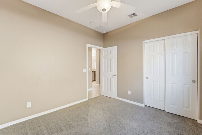 Building Photo - Ironwood Crossing Gem! 3 Bed + Den, Open Layout & Resort Amenities