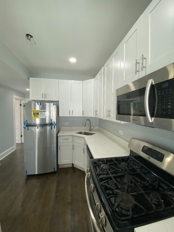 Building Photo - 3327 N Hamilton Ave