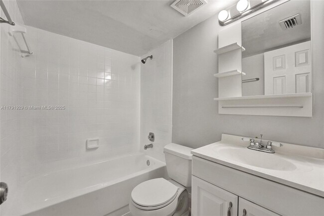 Building Photo - 3158 Coral Springs Dr