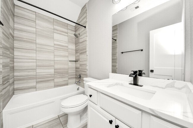 Building Photo - 16011 Monument Hill Crossing