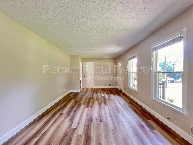 Building Photo - 1110 Washington Ave