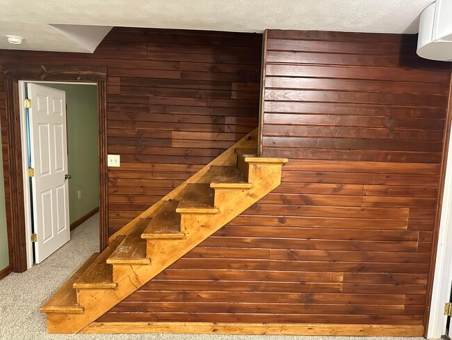 Building Photo - 4841 Julian Rd SW