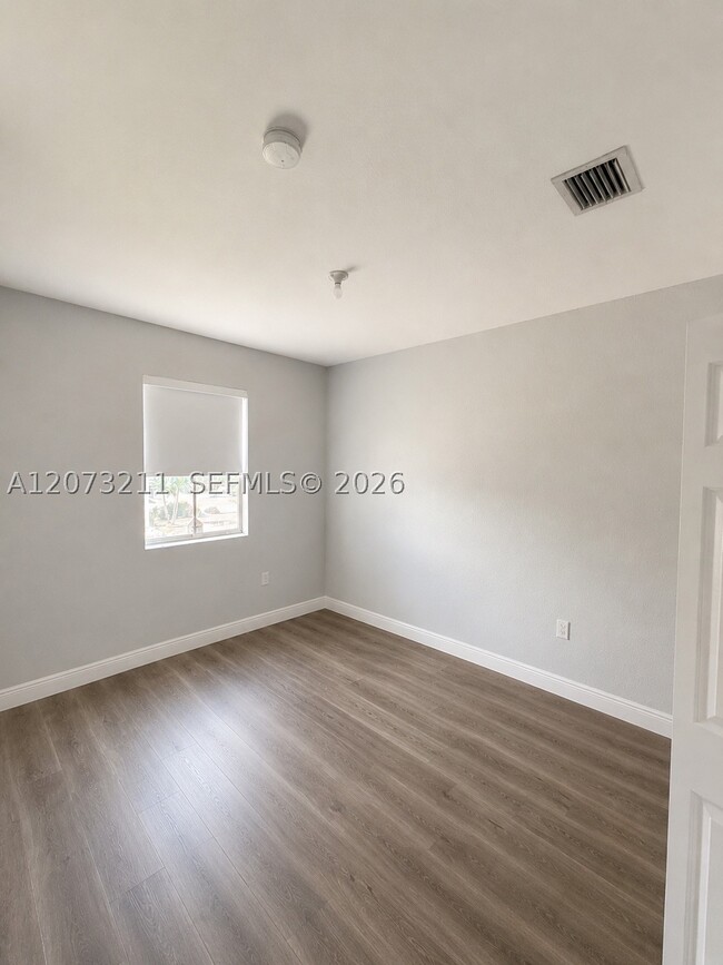 Building Photo - 14701 SW 22nd Terrace