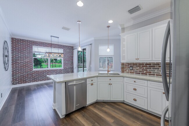 Building Photo - 3315 SE W Snow Rd