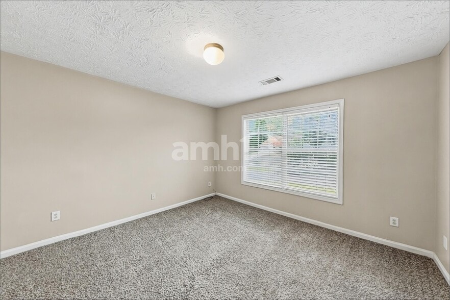 Building Photo - 900 Cline Petty Way