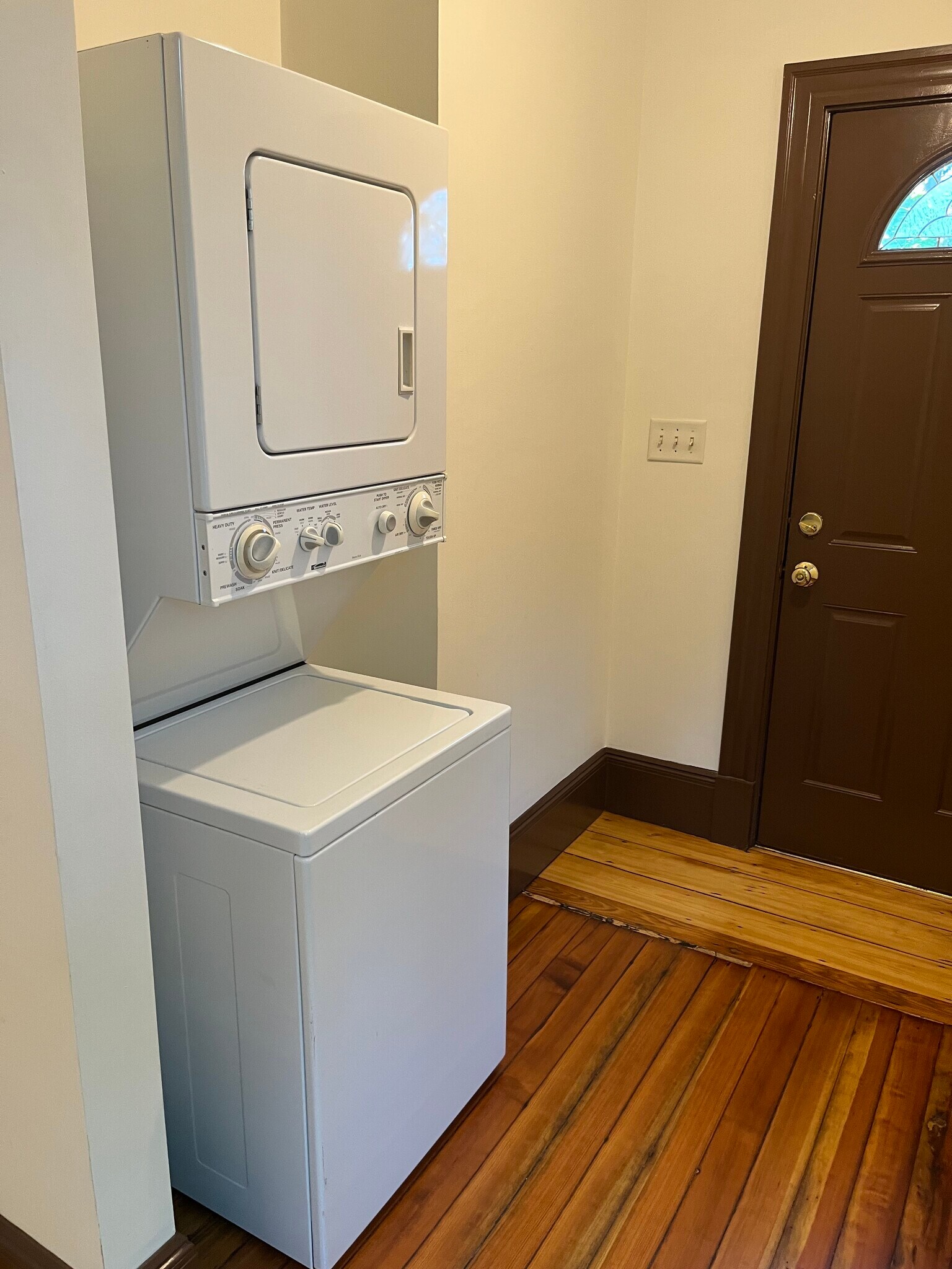 Washer/Dryer - 88 Putnam Ave
