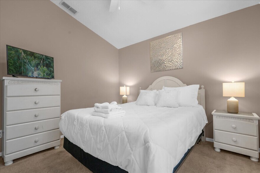 Building Photo - 153 Barefoot Beach Way