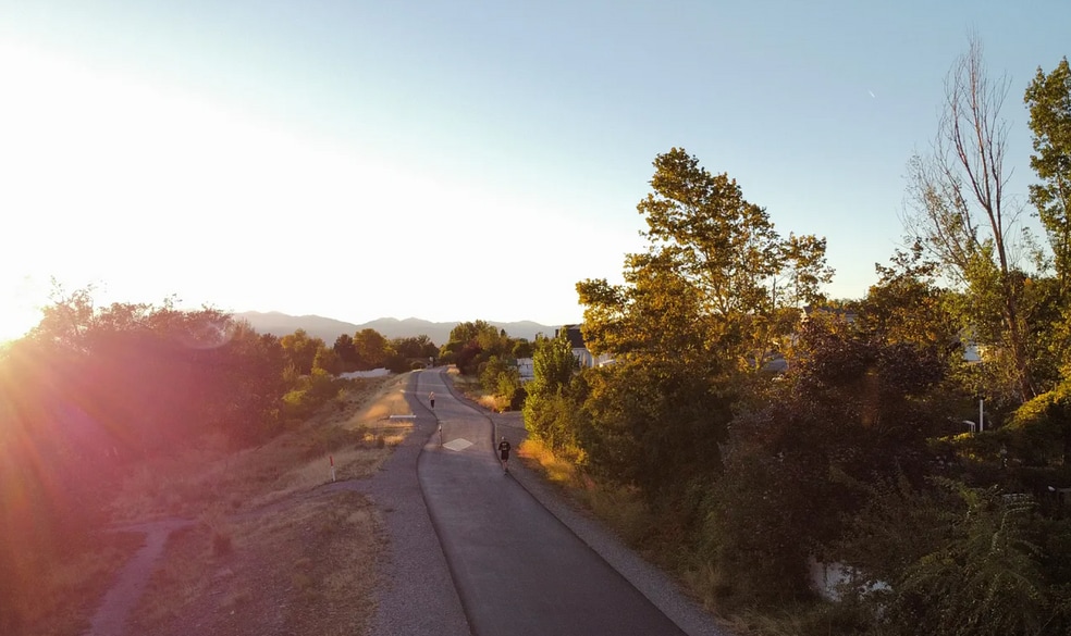 Building Photo - 935 S 1500 E