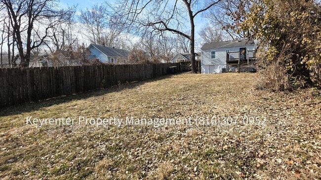 Building Photo - 7013 Bellefontaine Ave