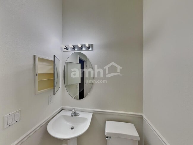 Building Photo - 12636 Enclave Dr