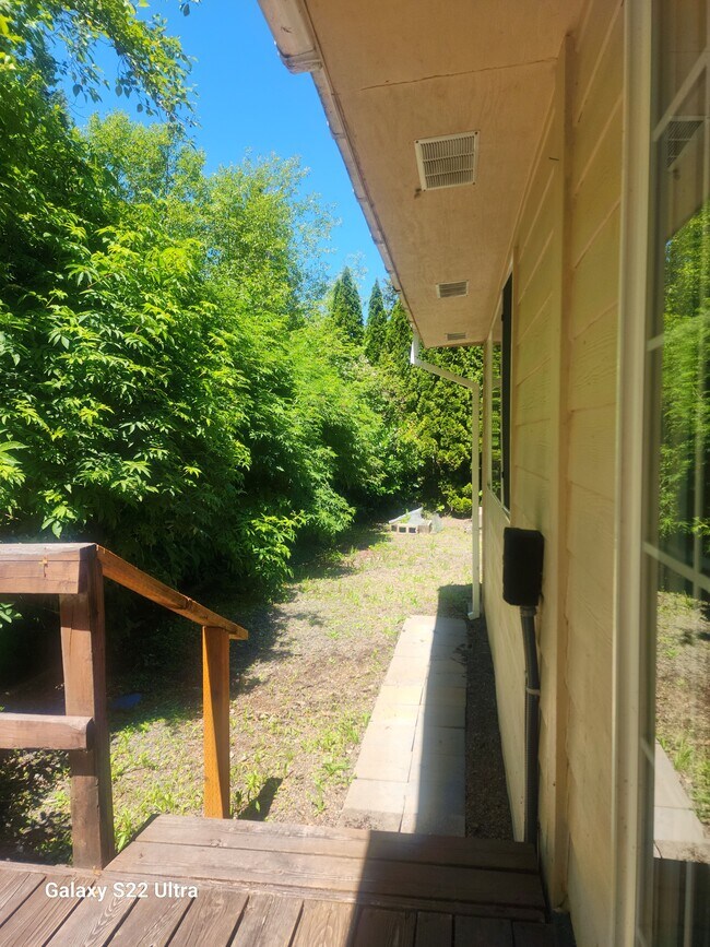 Building Photo - 42-KE642 N Bass Ct