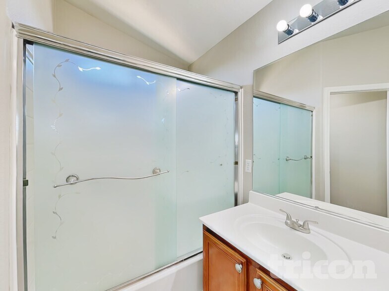 Building Photo - 3593 Ashford Grove St