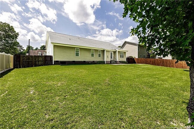 Building Photo - 5806 Rainsford Dr