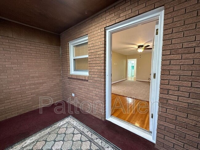 Building Photo - 35 Olivette Rd