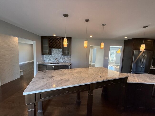 Building Photo - 551 83rd St