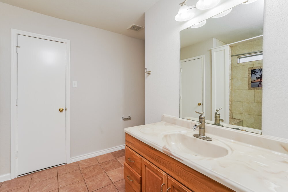 Building Photo - 7926 Suffield Glen Ln