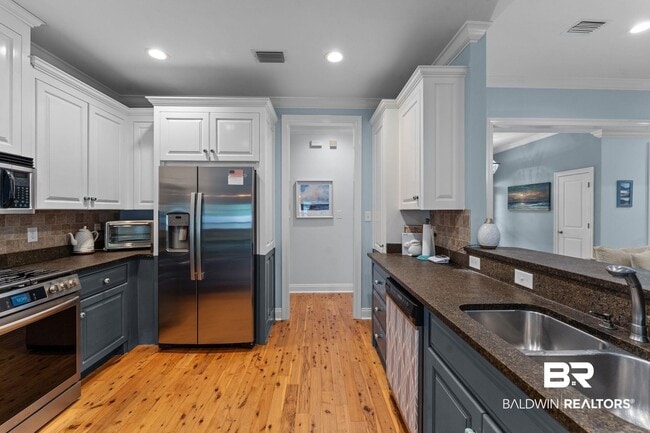 Building Photo - 25911 Tealwood Dr