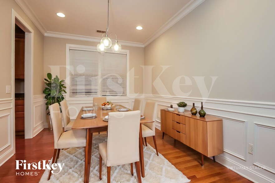 Building Photo - 1081 Moss Grove Dr